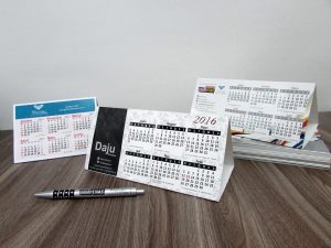 Impressão de Calendário de Mesa com Todos os Meses