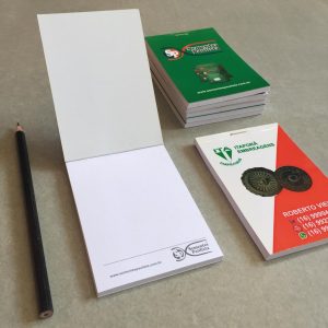 Impressão de Mini Caderneta com grampo e picote