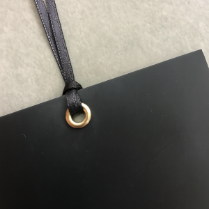 Ilhós dourado para tag